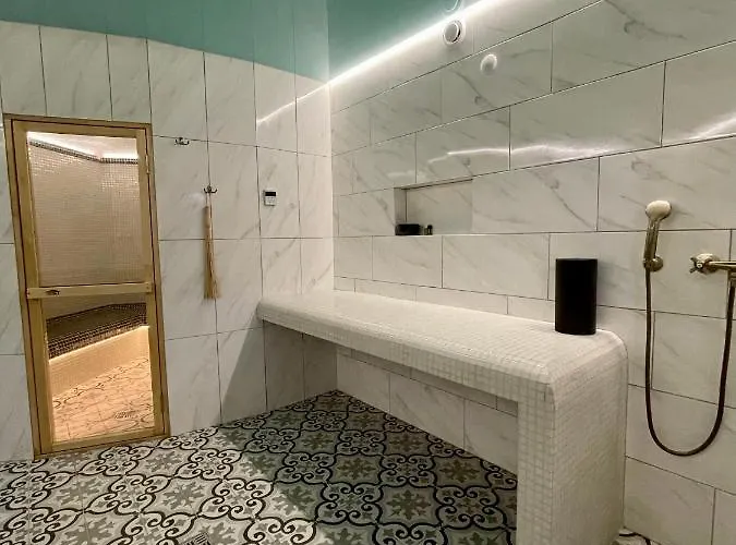 Underground&spa דירה