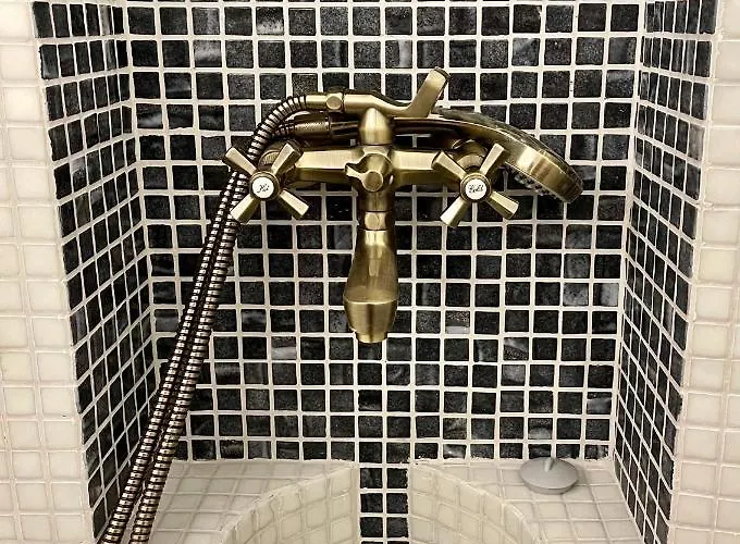 Underground&spa דירה